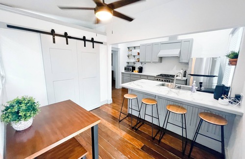 Central City House | Charming 2 Bedroom House & Rear Apt 1/1 with CC Bay View!