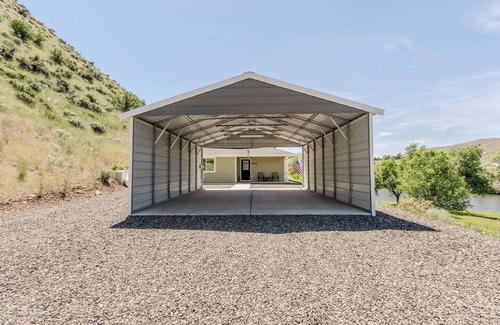 Horseshoe Bend House | Charming 2-bedroom house on the Payette River in tranquil Horseshoe Bend
