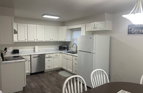 Jefferson City House | Charming 2-bedroom house in Jefferson City with AC