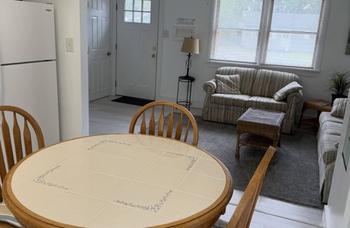 Villas House | Charming 2-bedroom house in delightful Lower Township home of beautiful sun sets