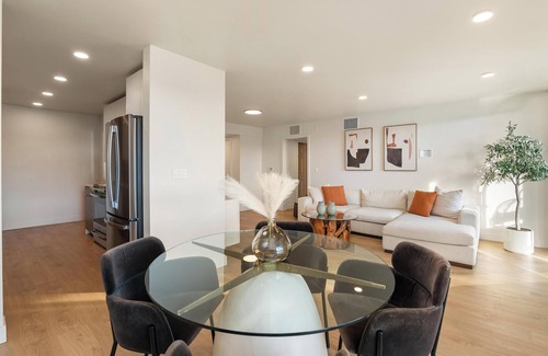 Marina del Rey Apartment | Charming 2-bedroom apartment with fitness room, WiFi in Marina del Rey