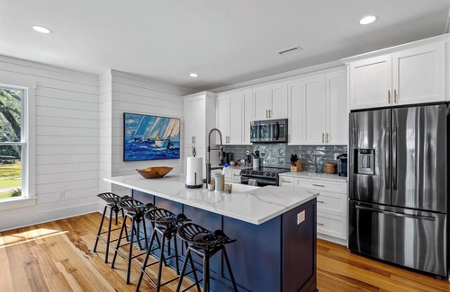 Bethera House | Charming 2-bedroom house in fabulous McClellanville with AC