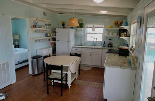 Surfside Beach House | Charming 2 Bedroom a block from the Ocean Beach