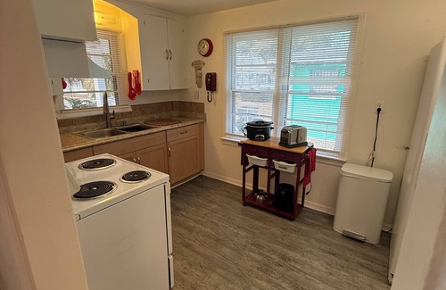 Daytona Beach House | Charming 2-bedroom bungalow in lovely Daytona Beach with WiFi, AC