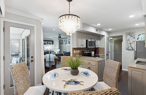 Kiawah Island Villa | Charming 2-Bedroom 2-Bath Tennis Club Villa in Kiawah Island!