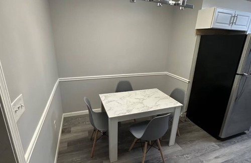 Lawrenceville House | Charming 2-bedroom bungalow in lovely Lawrenceville with AC, WiFi