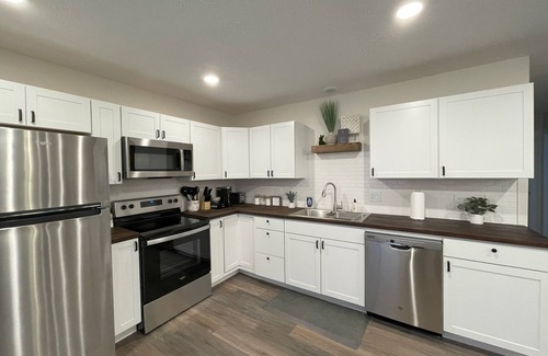 Nebraska City Apartment | Charming 2-bedroom apartment in pleasant Nebraska City.