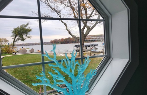 Muskegon Heights Cottage | Charming 2-bedroom waterfront cottage with AC & WiFi located in Norton Shores.