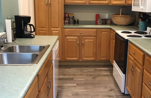 Biloxi Apartment | Charming 2-bedroom apartment in the heart of Ocean Springs.