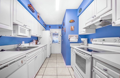 Temple Terrace House | Charming 2-Bedroom Townhouse with Cozy Vibes in USF Tampa Area