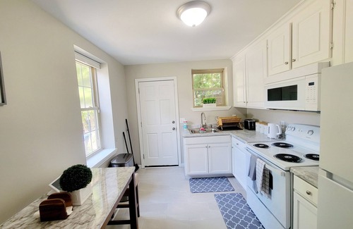 Columbia House | Charming 2-Bedroom, 1-Bath bungalow