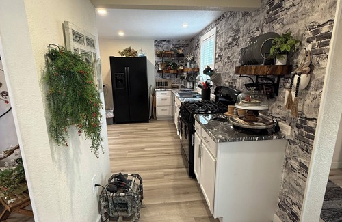 Globe House | Charming 2-bedroom 1 Bath home with 3 patios and a deck in central Globe with AC