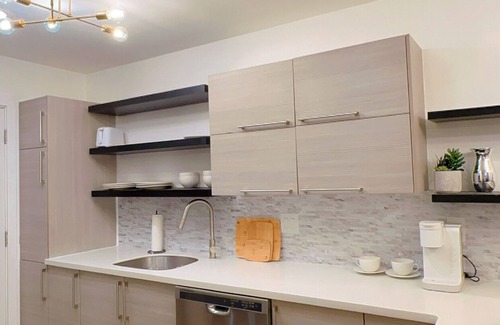 Downtown Charleston House | Charming 2-bedroom, 1.5 bath townhome in historic Charleston with free parking.