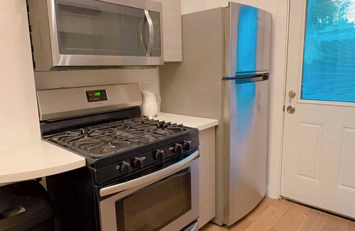 Downtown Charleston House | Charming 2-bedroom, 1.5 bath townhome in historic Charleston with free parking.