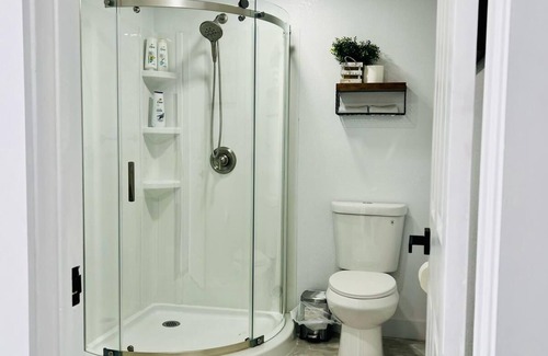 Livermore House | Charming 2-bedroom 1 Bathroom unit in fantastic Livermore
