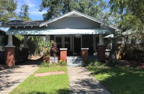 South Seminole Heights House | Charming 2-bedroom 2-bath bungalow in wonderful Tampa