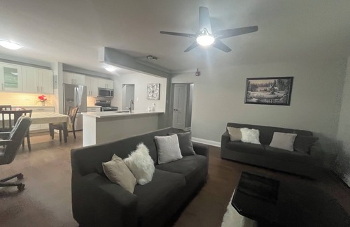 Burlington Apartment | Charming 2-bedroom apartment in terrific Burlington with WiFi and free parking