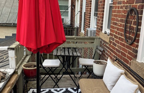Old Town Alexandria Apartment | Charming 2-bedroom apartment in the heart of Old Town, Alexandria