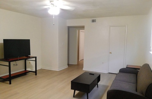 Kabrich Crescent Apartment | Charming 2-bedroom Apartment in Blacksburg