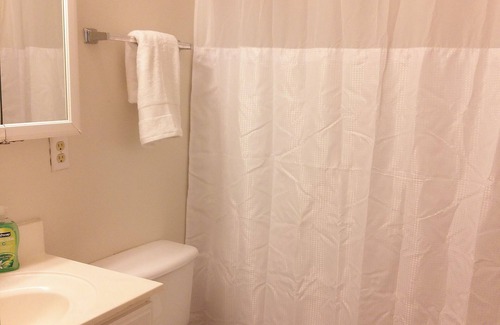 Kabrich Crescent Apartment | Charming 2-bedroom Apartment in Blacksburg
