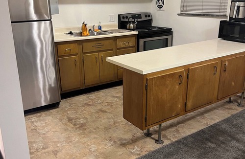 Finneytown Apartment | Charming 2-bedroom apartment with WiFi, AC in pleasant Cincinnati, OH