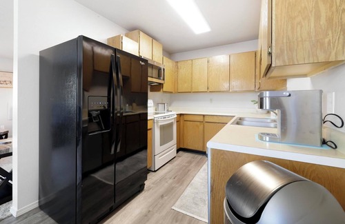 Twin Falls Apartment | Charming 2-bedroom apartment in fantastic Twin Falls with WiFi, AC