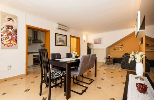 Artatore Apartment | Charming 2-Bedroom apartment for 4