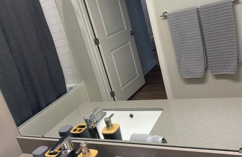 Villa Heights Apartment | Charming 2-bedroom apartment with fitness room, WiFi in brilliant Charlotte