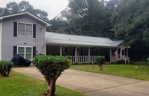 Grand Bay Apartment | Charming 2-bedroom apartment near Dauphin Island beaches, fishing and boating.