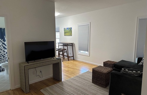 Greenport Apartment | Charming 2 bedroom apartment in the heart of Greenport.