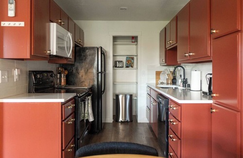 Tri-Cities Apartment | Charming 2-bedroom apartment in lovely Kennewick with AC