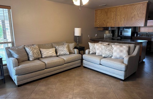 McAlester Apartment | Charming 2-bedroom apartment with WiFi, AC in wonderful McAlester