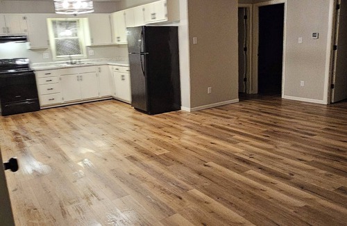 Rosendale Apartment | Charming 2-bedroom apartment in awesome Rosendale with WiFi, AC.