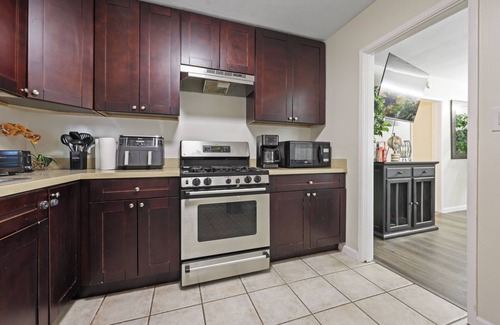 North Park Apartment | Charming 2-bedroom apartment in terrific San Diego North Park Area with WiFi