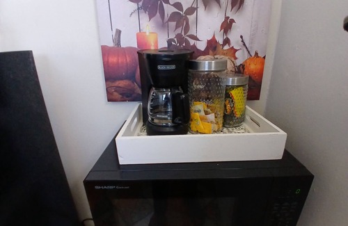 Rio Piedras Apartment | Charming 2-bedroom apartment in delightful San Juan with AC, WiFi.