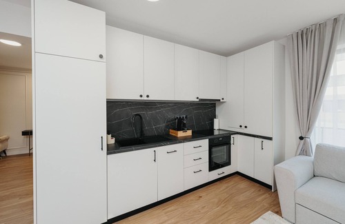 Livezeni Apartment | Charming 2-bedroom apartment with AC, WiFi in enchanting Livezeni