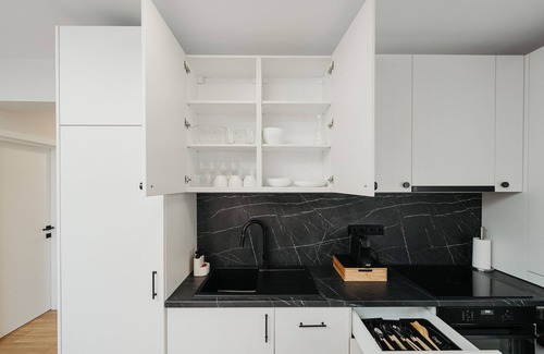 Livezeni Apartment | Charming 2-bedroom apartment with AC, WiFi in enchanting Livezeni