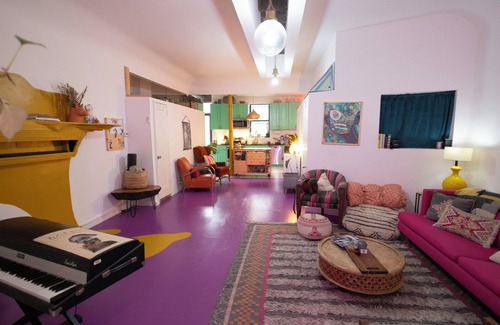 Columbia Street Waterfront District Apartment | Charming 2-bedroom apartment in fabulous Red Hook, Brooklyn with WiFi and a yard