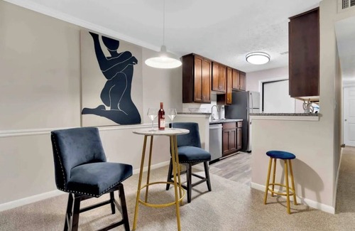 Cumberland Apartment | Charming 2-bedroom apartment retreat, in enjoyable Marietta