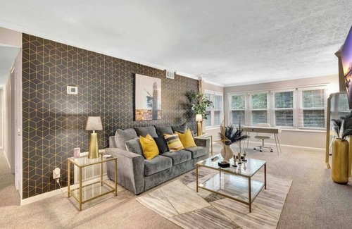 Cumberland Apartment | Charming 2-bedroom apartment retreat, in enjoyable Marietta