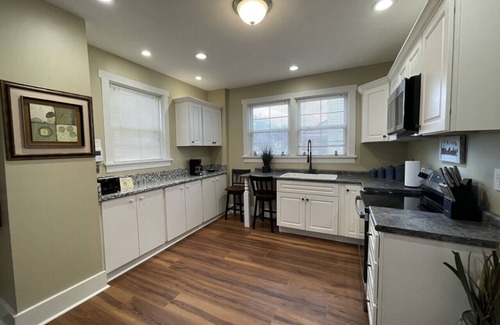 Marietta Condo | Charming 2-Bedroom Apartment Near Historic Downtown Marietta