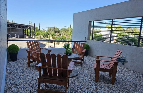 Guaymallen Apartment | Charming 2-bedroom apartment in fabulous Mendoza close to shopping center.