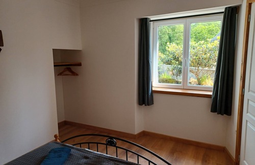 Camors Apartment | Charming 2-bedroom apartment, gardens, WiFi, AC in lovely Camors, Brittany.