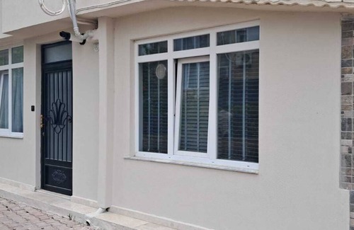 Konyaalti House | Charming 2-bedroom apartment with AC, WiFi in enchanting Antalya