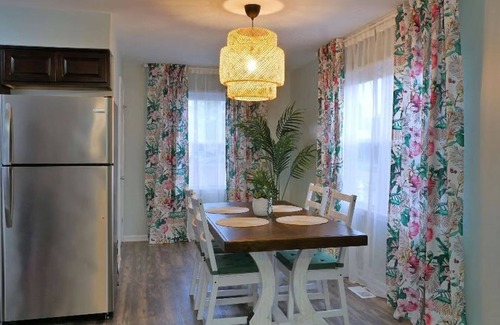 Norfolk Apartment | Charming 2-bedroom apartment in lovely Norfolk with AC, WiFi