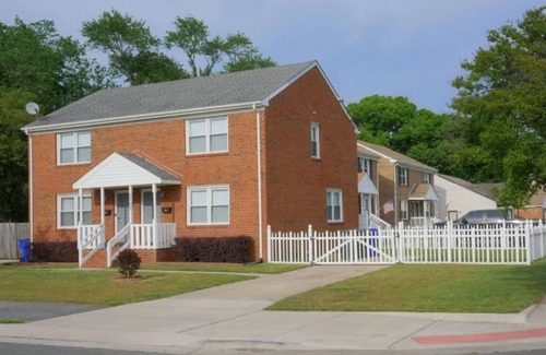 Norfolk Apartment | Charming 2-bedroom apartment in lovely Norfolk with AC, WiFi
