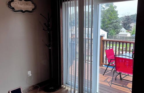 Warwick Apartment | Charming 2-bedroom apartment in Warwick close to TF Green Airport