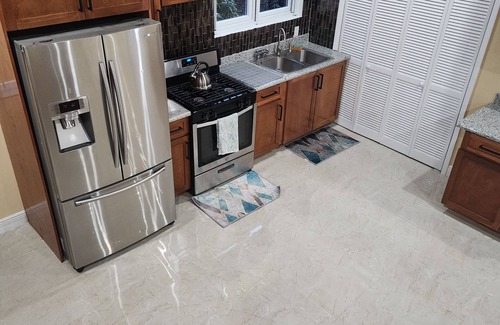 Nassau Apartment | Charming 2-bedroom apartment with WiFi, AC in Nassau