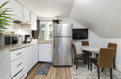 Dieppe Apartment | Charming 2-bedroom apartment in beautiful Dieppe with AC, WiFi