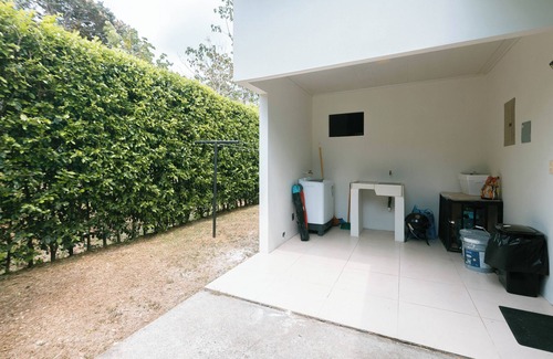 Quepos Villa | Charming 2-Bedroom Apartment with Cozy Ambiance, Patio & 2 Baths-Your Dream Home